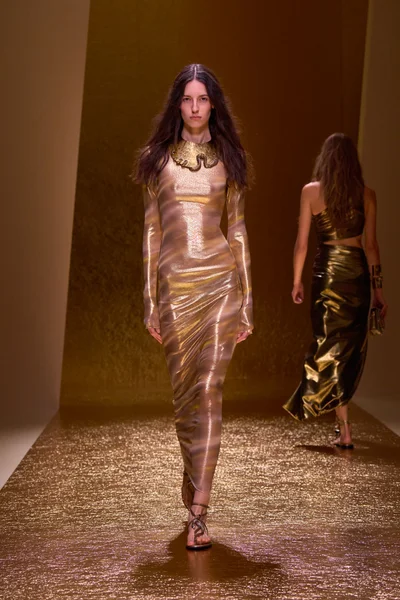 Look 21